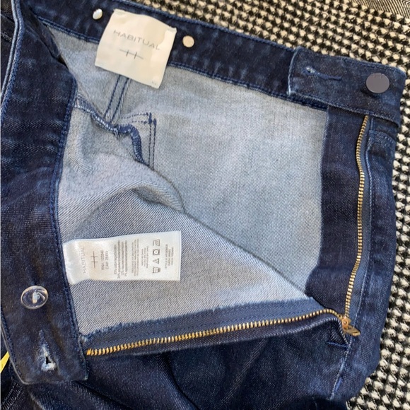 Habitual Carmela Cropped Flare Jeans - Picture 3 of 8